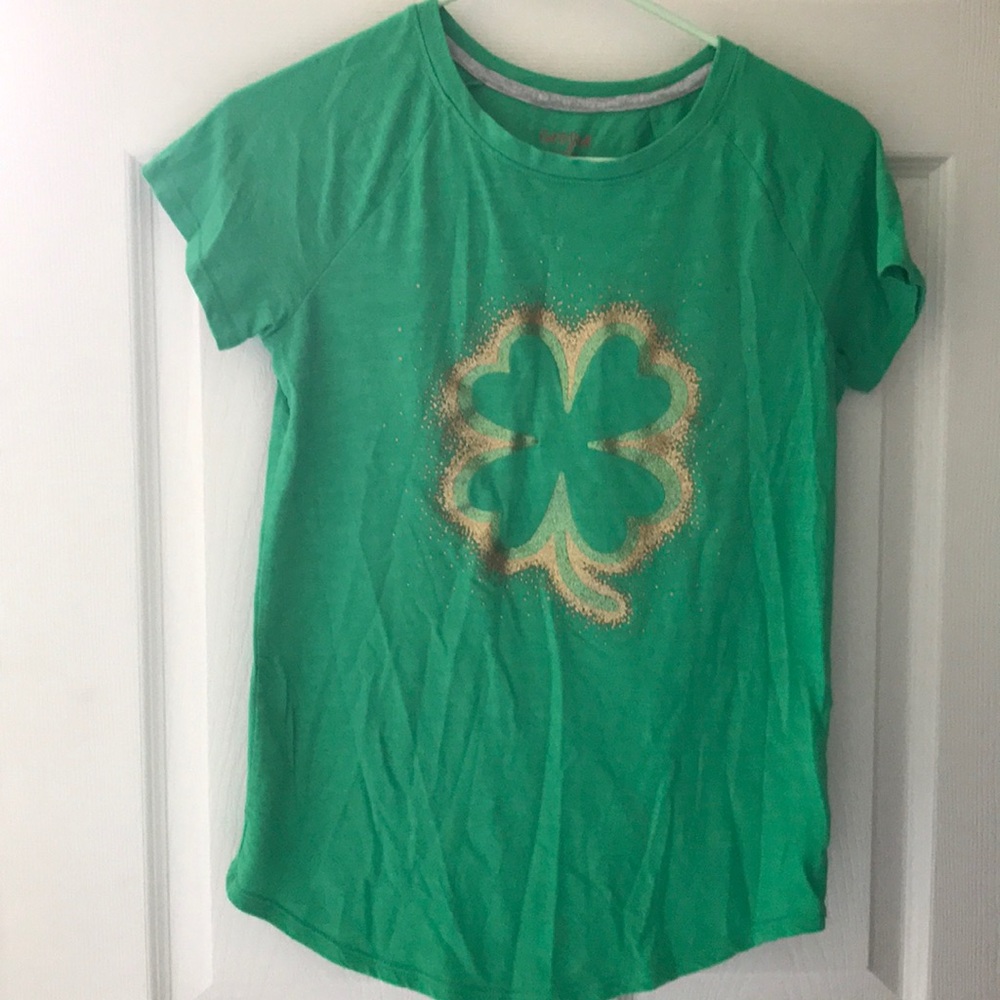 girls t shirt